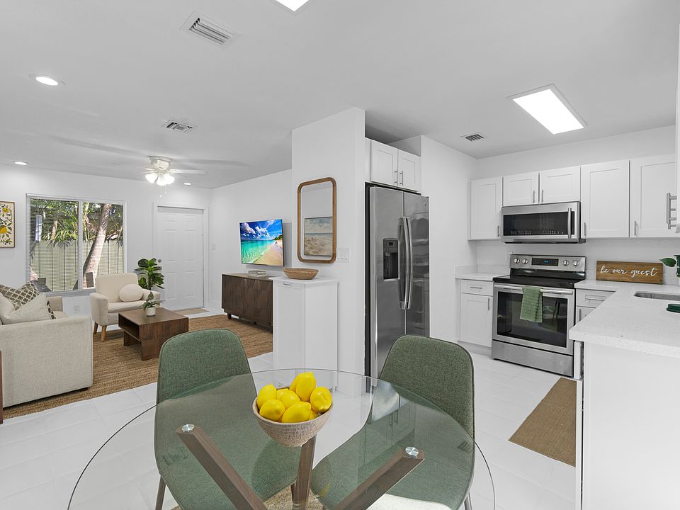 1st image of 1428 NE 2nd Ave #1
