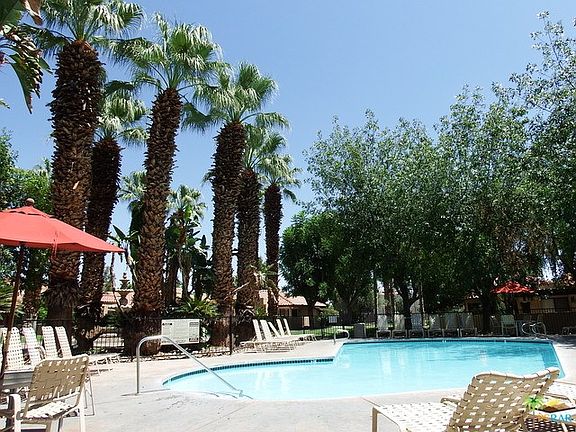 5th image of 2345 S Cherokee Way Unit 126