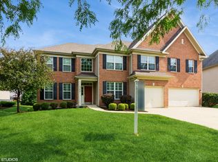 2368 River Hills Ln, Bolingbrook, IL 60490