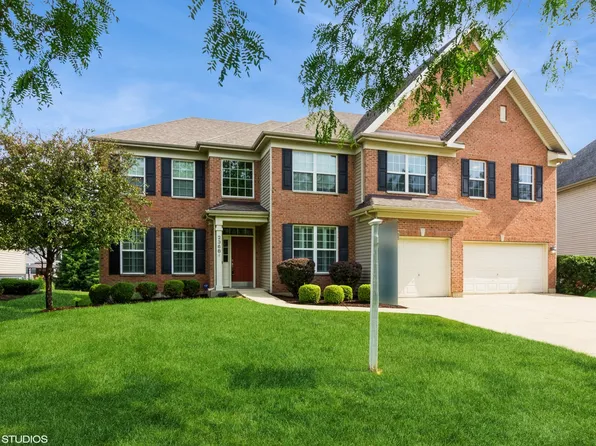 2368 River Hills Ln, Bolingbrook, IL 60490