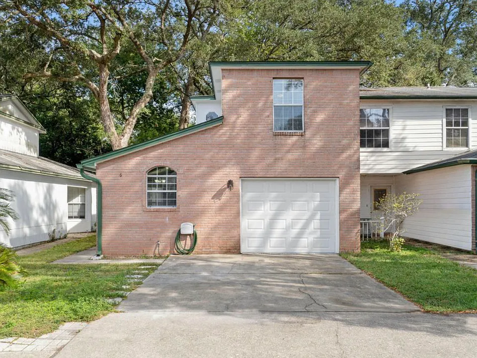 1810 Hurlburt Rd #6