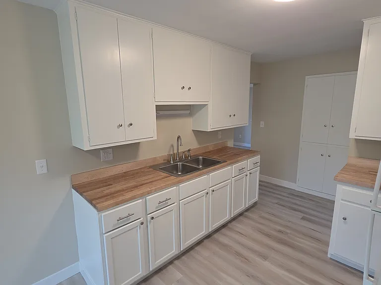 1010 Lafond Ave #1 — Photo 6
