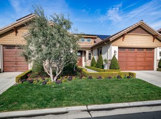 571 W Derbyshire Ln, Clovis, CA 93619