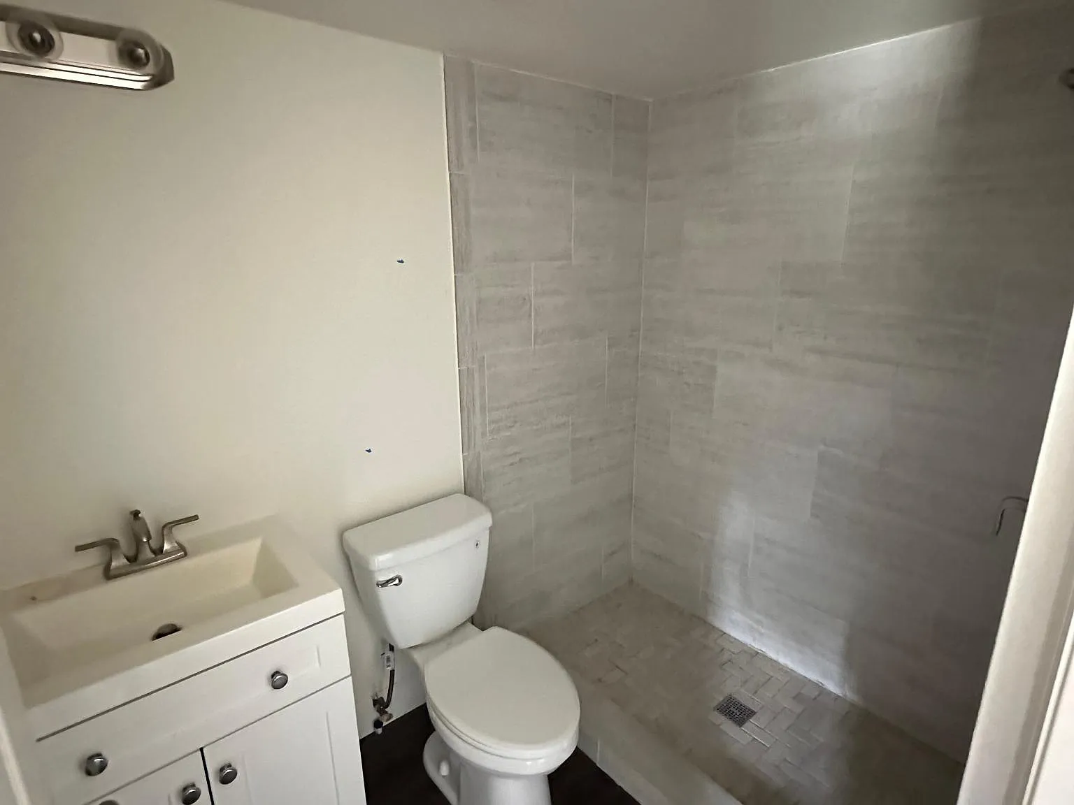 Fully remodeled bathroom