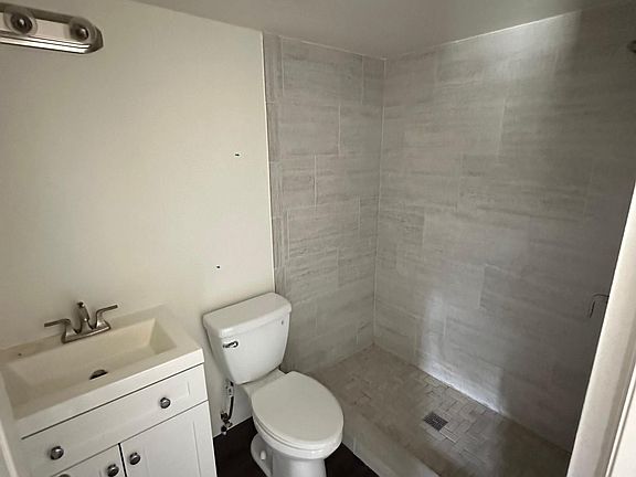 Fully remodeled bathroom