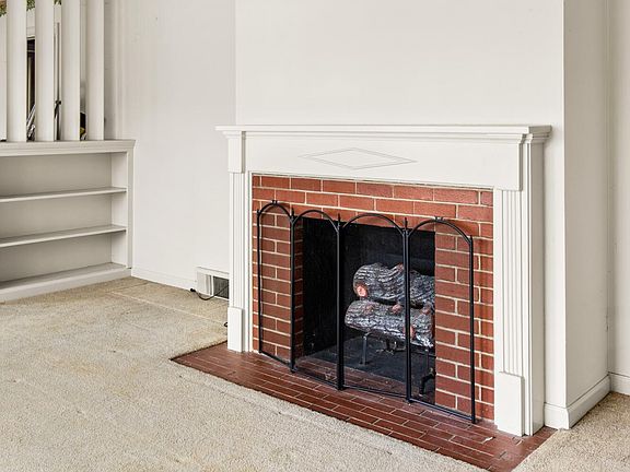 5th image of 925 Ashland Ave