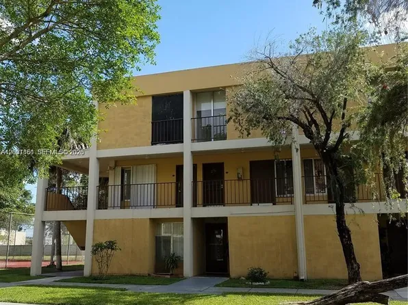 9250 Fontainebleau Blvd APT 202, Miami, FL 33172