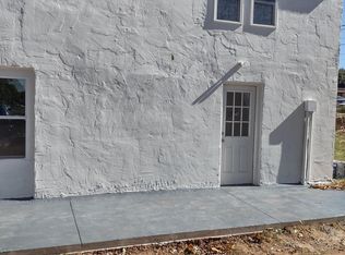 960 13th St SW #B, Hickory, NC 28602