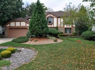 17960 Saratoga Trl, Strongsville, OH