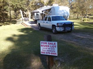 530 Catamaran Cir, Palacios, TX 77465