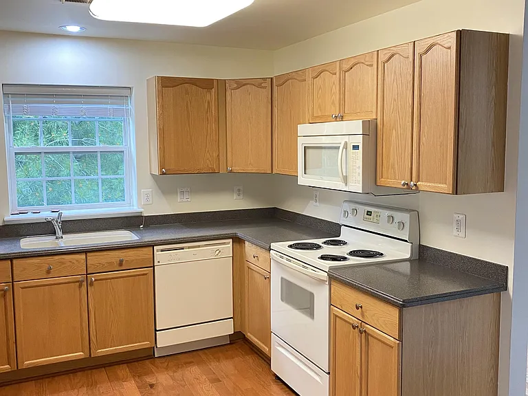 597 Cawley Dr #3B — Photo 13