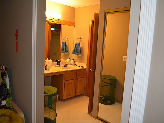 5th image of 21334 SE 3rd St