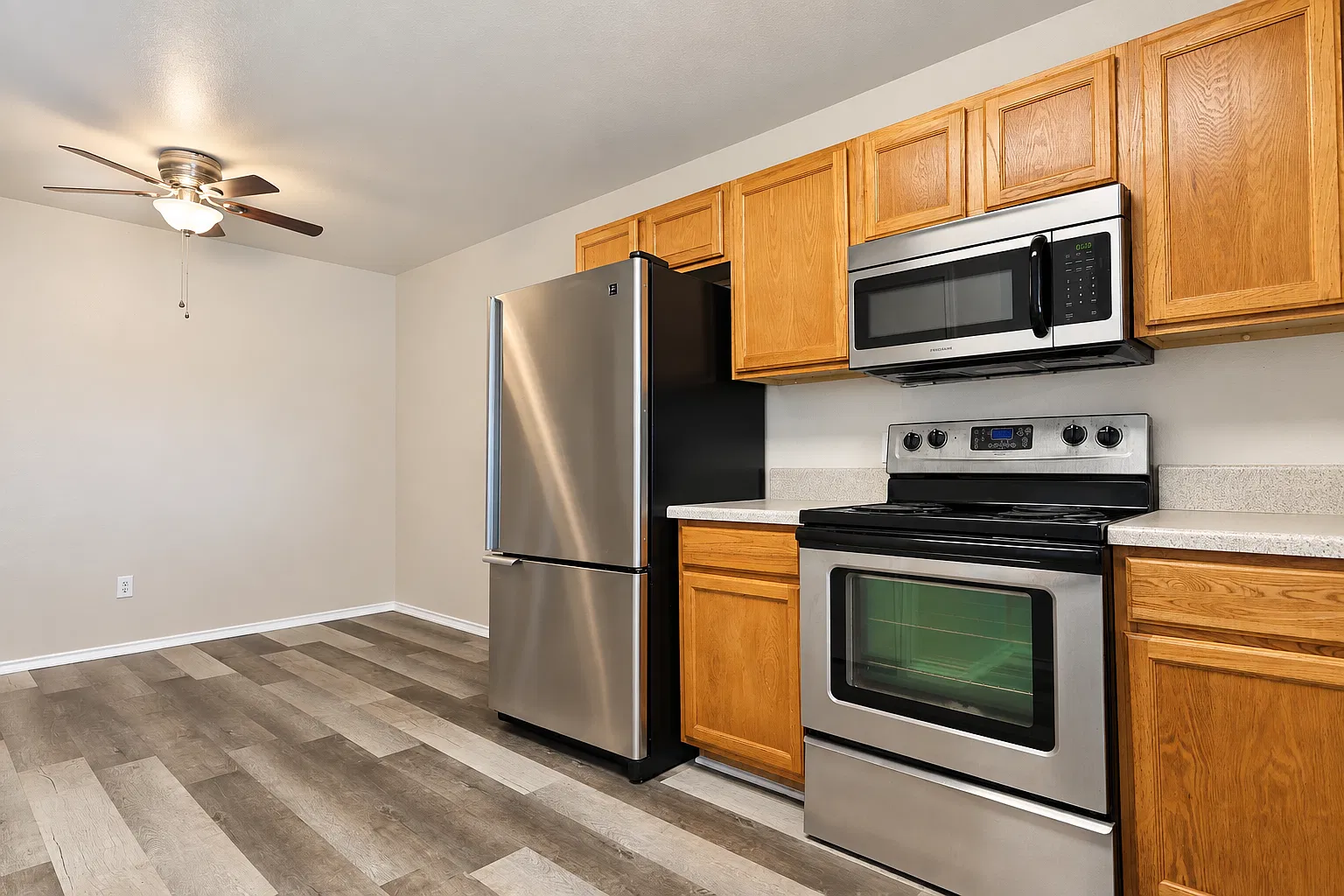 415 E 4th Ave, Belton — Photo 2