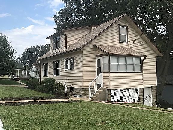4th image of 323 1st Ave