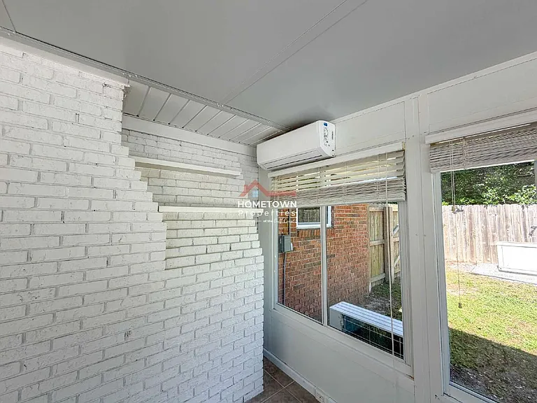 220 Cordoba St — Photo 37