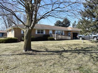 5211 Fowlerville Rd, Fowlerville, MI 48836