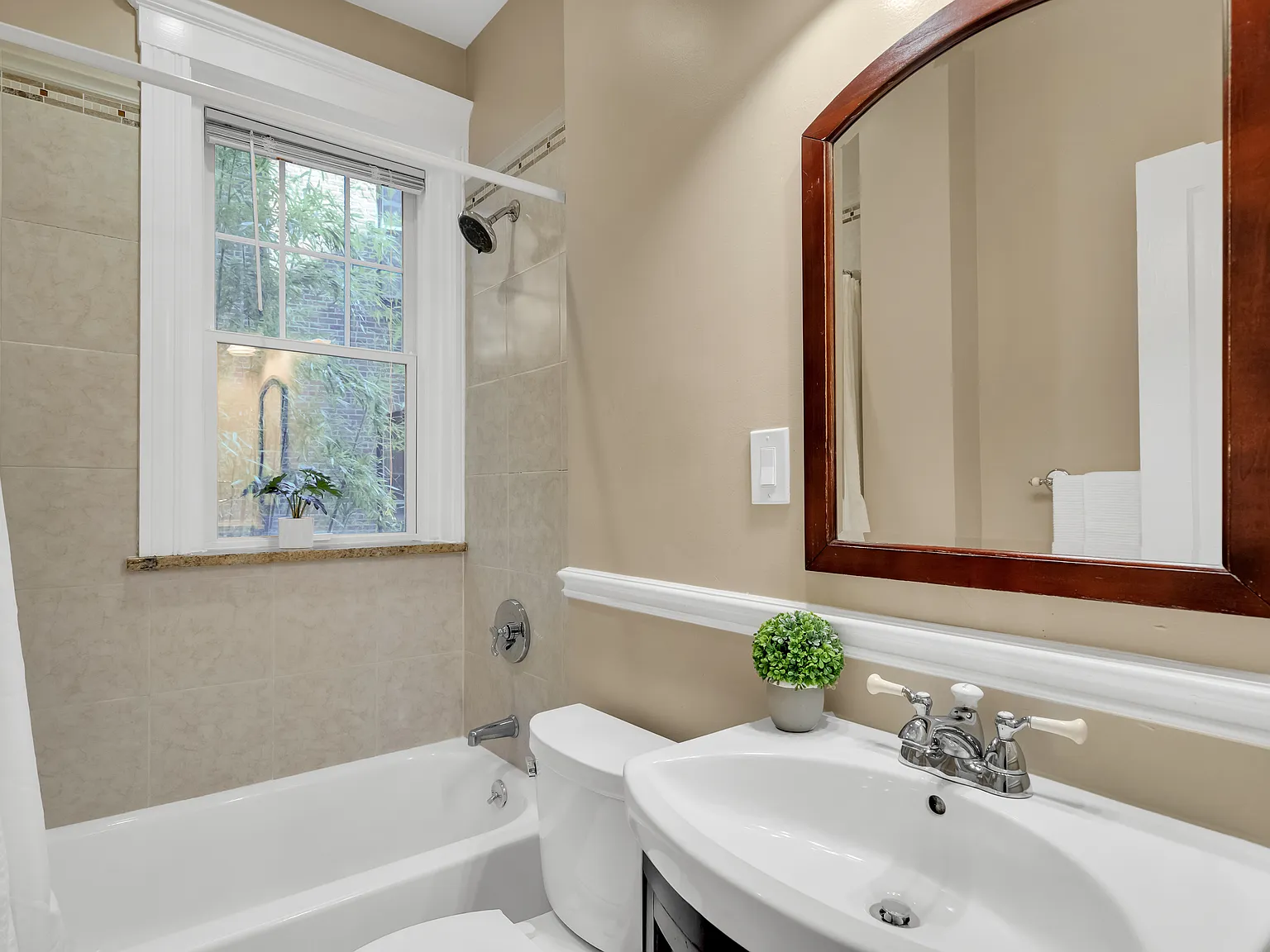 1 bed, 557 sqft, $2,700 — Photo 4