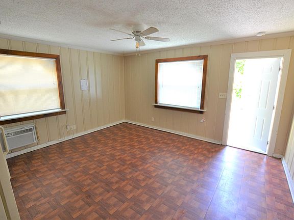 2nd image of 409 53rd St #411