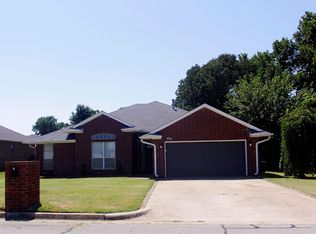 1114 Tuggle St, Purcell, OK 73080