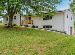 7918 Barker Rd, Corryton, TN 37721