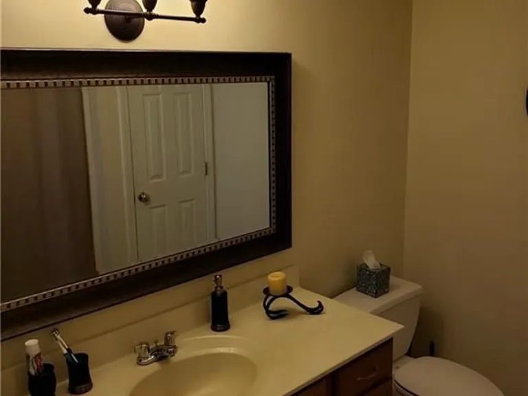 86 Otrobando Ave #6 — Photo 22