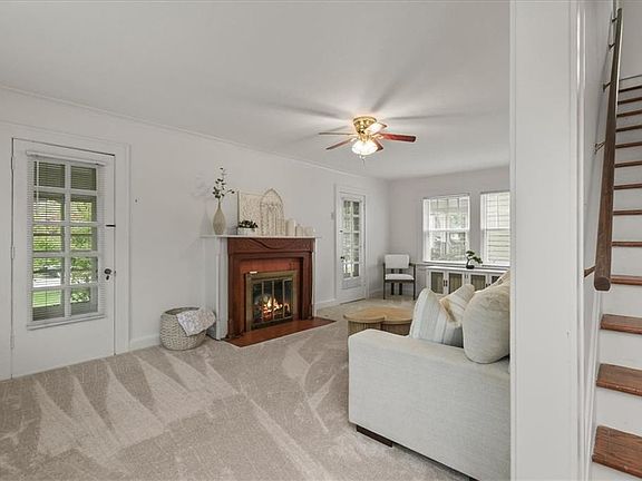 5th image of 1525 W Lexington Ave