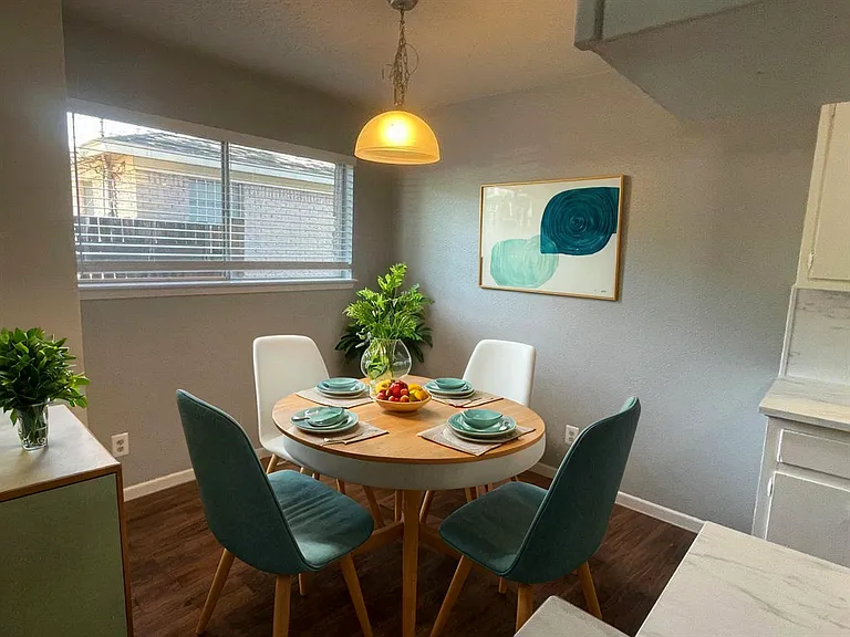 309 E Grady Dr — Photo 6