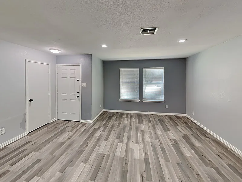 Building Photo - 3808 Bandera Ranch Rd