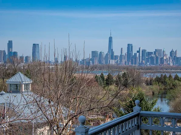 30 Freedom Way #407, Jersey City, NJ 07305