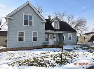 915 State St APT 2, Lapeer, MI 48446