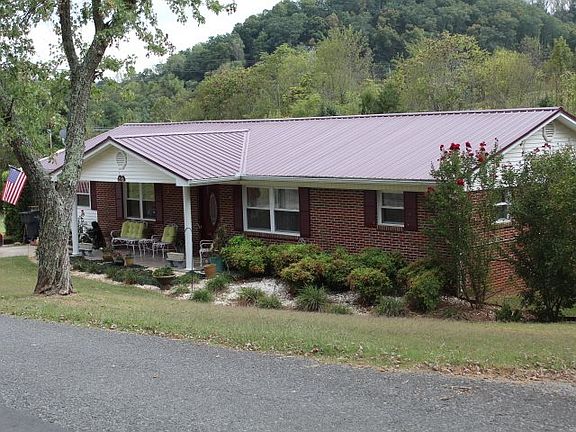 4th image of 2310 Herron Dr