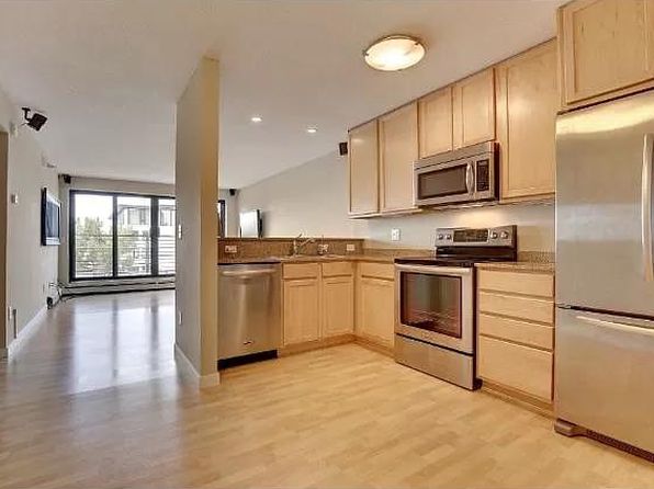 48 Groveland Ter Unit 403