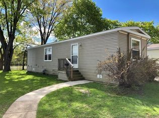 1225 Country Club Rd, Elgin, IL 60123