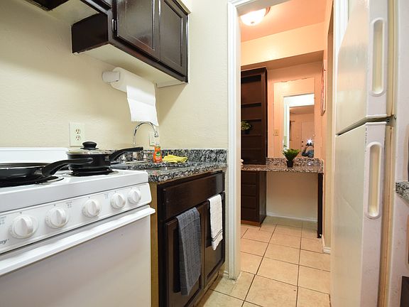 2nd image of 201 Morgan Pl #107