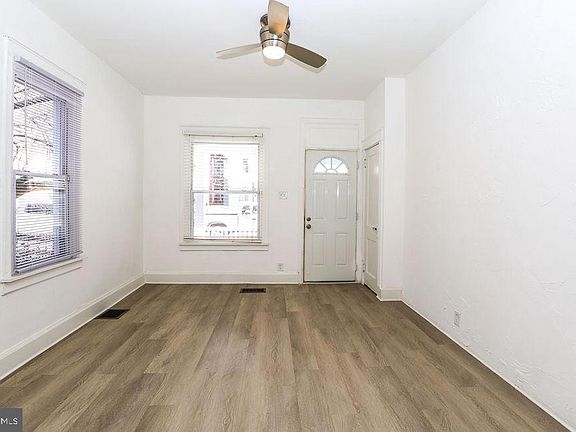 4th image of 914 Norwood St