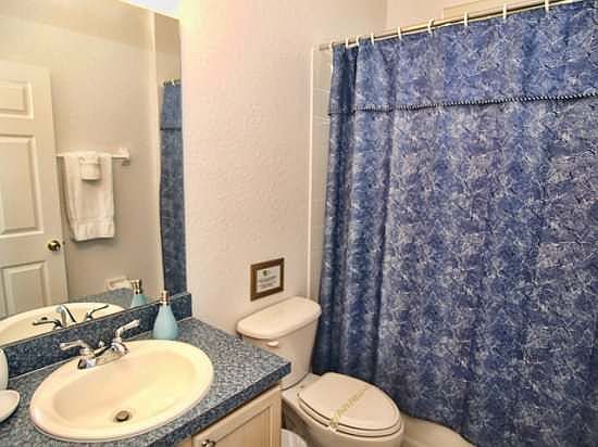 HR5P284G-Bathroom-Ensuite