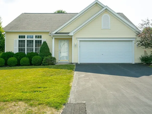 1322 Harwood Ln, Macedon, NY 14502