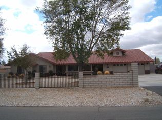 14312 Bochee Rd, Apple Valley, CA 92307