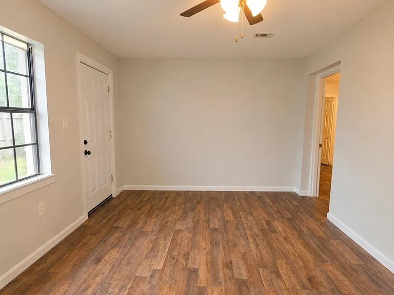 14 Laura Ln — Photo 21