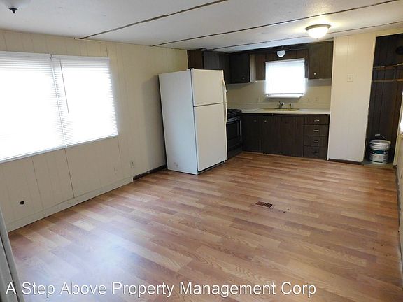 2nd image of 535 W Aspen Ave Trailer 35