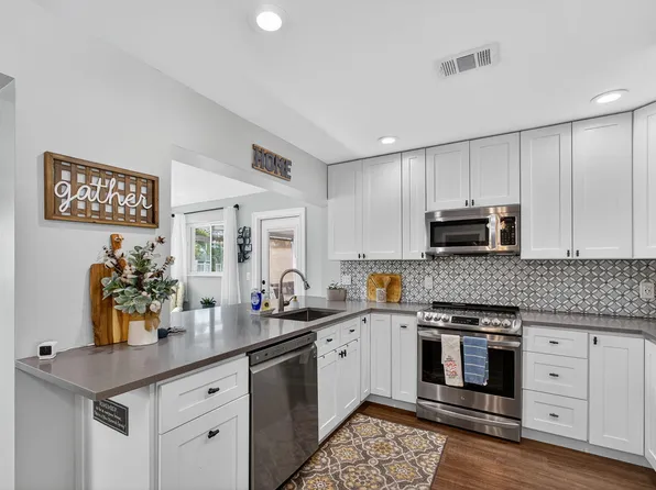 372 E Shadyside Circle, West Palm Beach, FL 33415