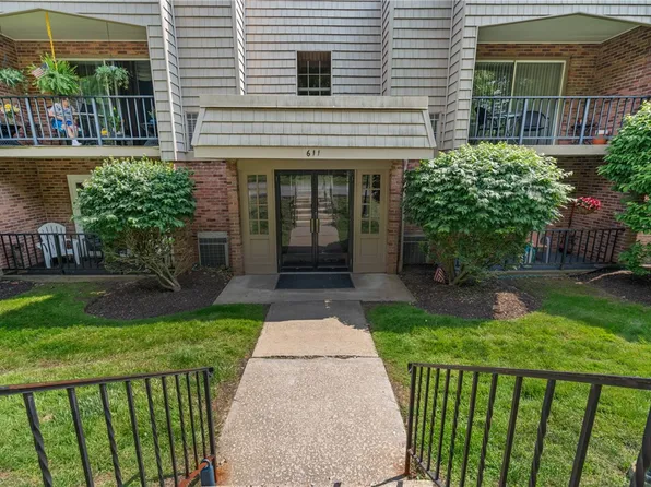 611 Calais Dr APT 4212, Pittsburgh, PA 15237