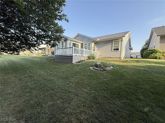 3rd image of 425 Hickory Dr SE