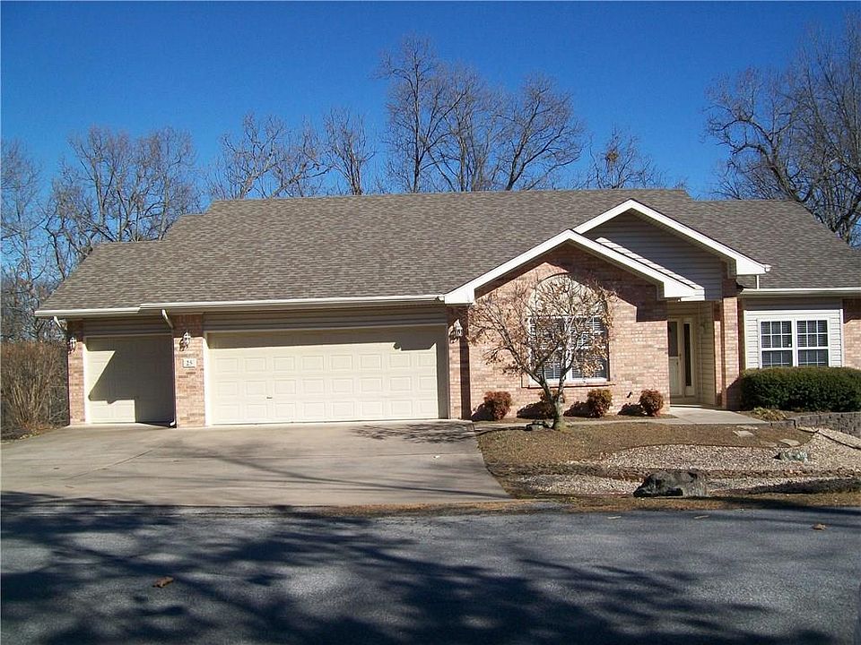 1st image of 25 Cambria Dr