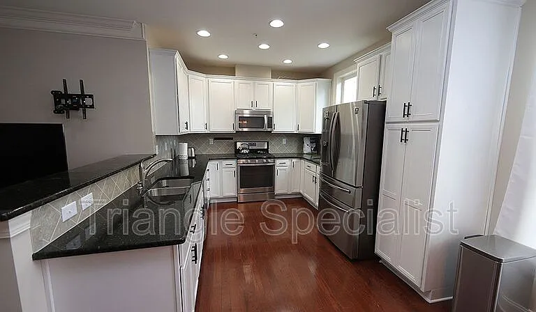 10510 Sablewood Dr #109 — Photo 6