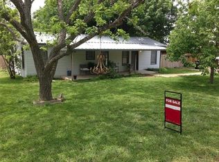 801 W 2nd St, Kyle, TX 78640