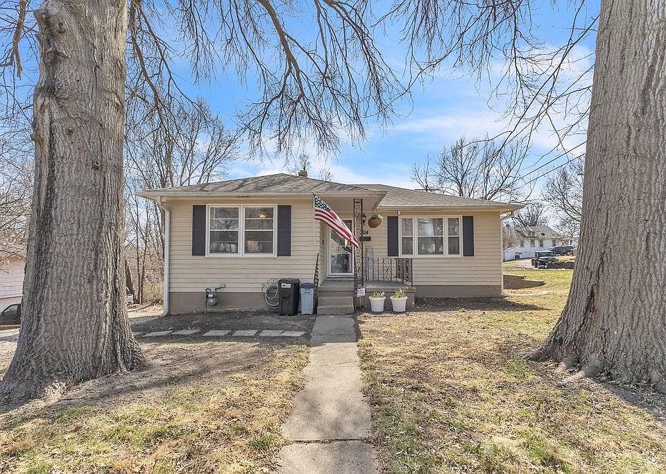 1st image of 3114 Gene Field Rd