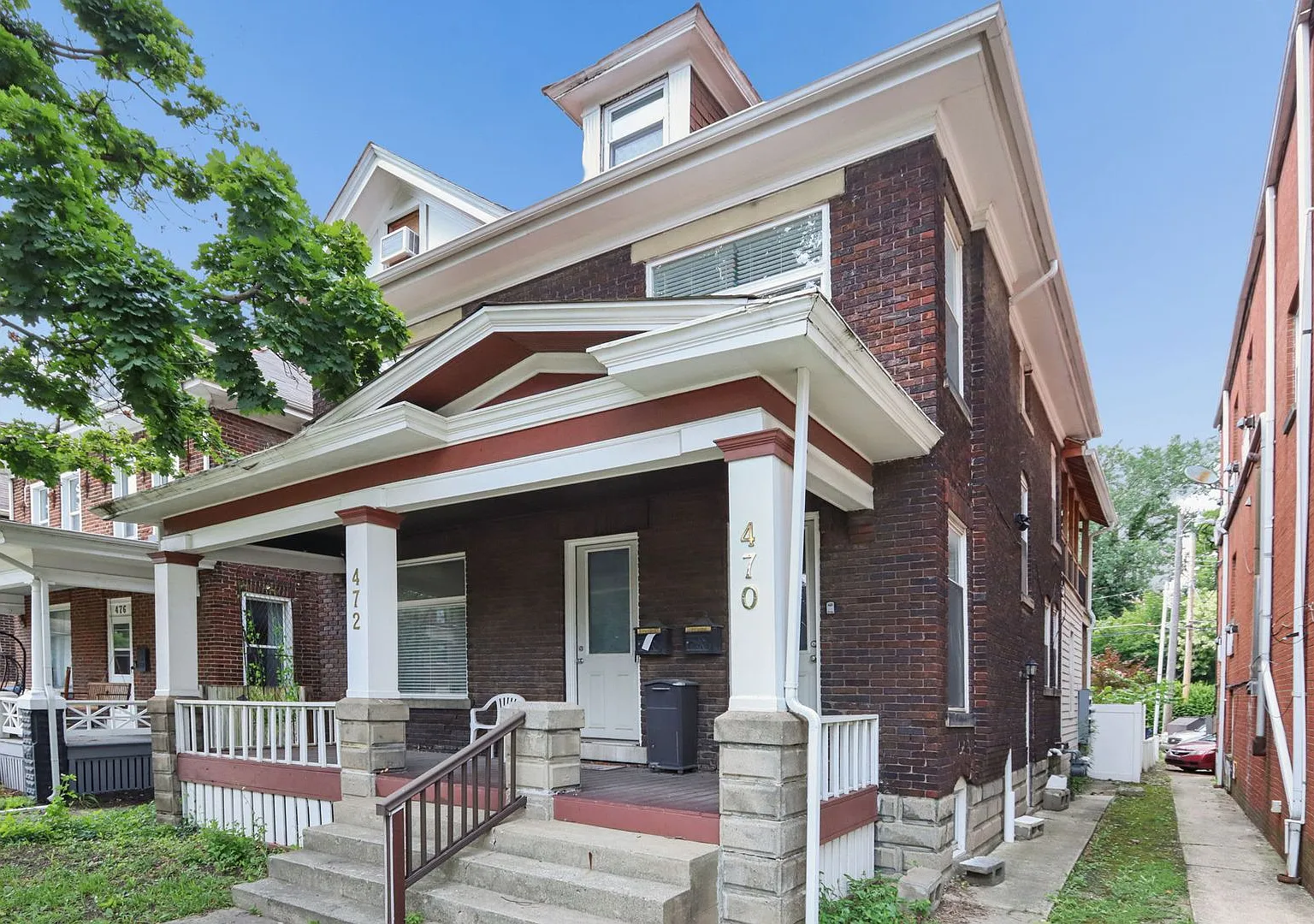 470-472 King Ave — Photo 1