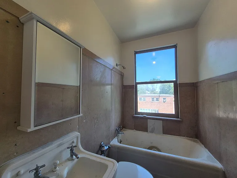 431 State Ave — Photo 7