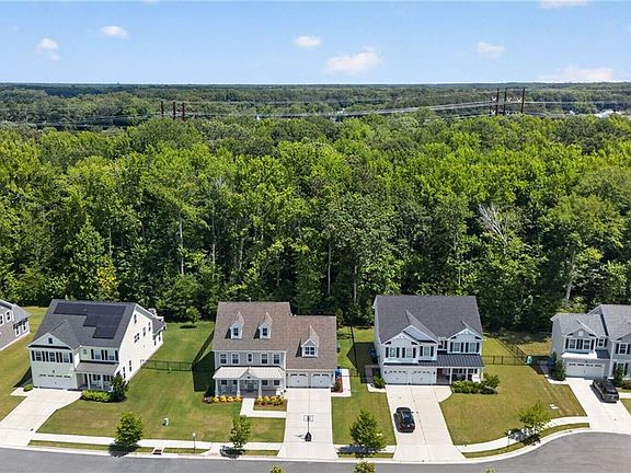 3rd image of 2908 Bluegrass Ln
